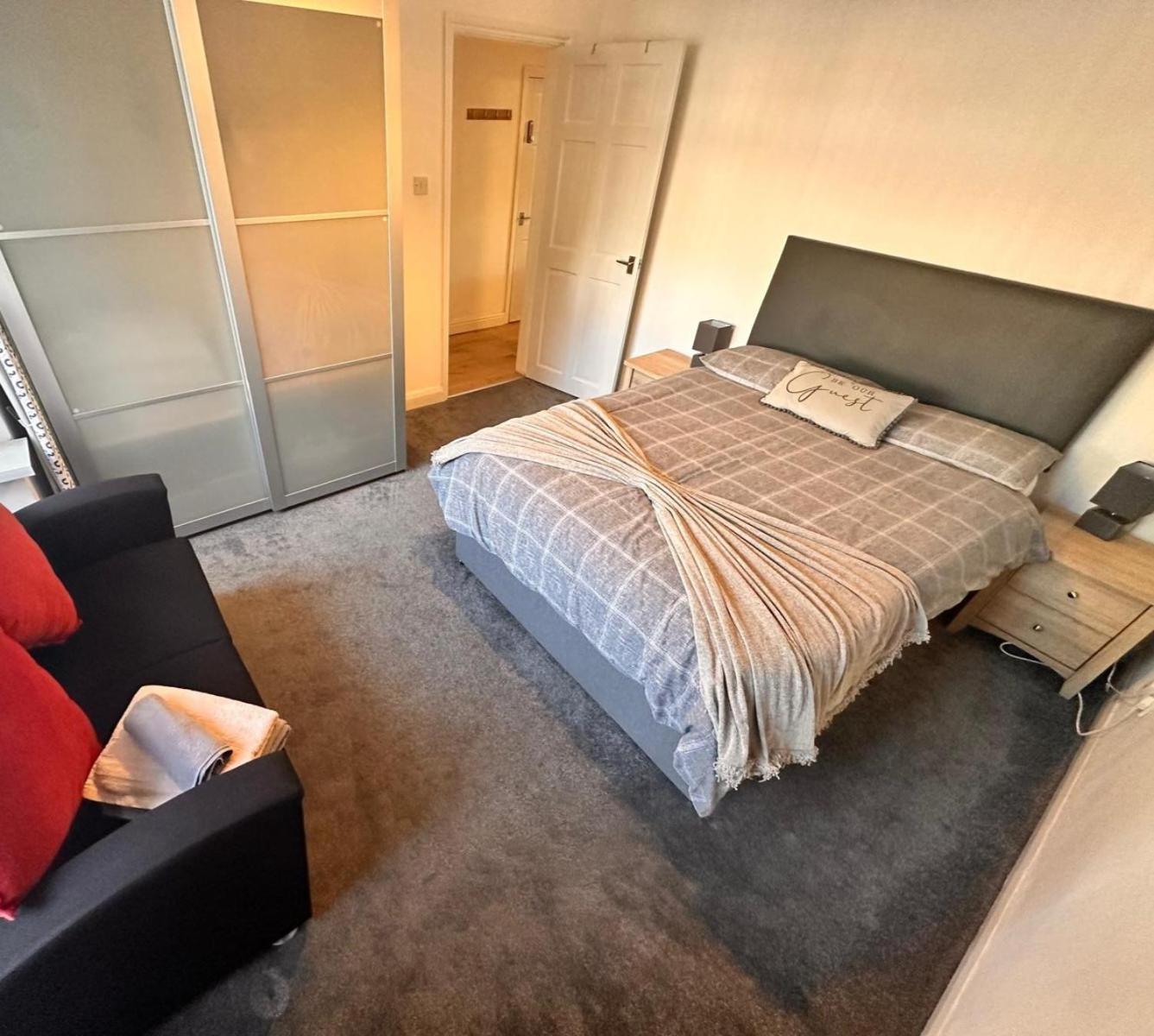 Birmingham Blissful Apartment With 2 Bedrooms Buitenkant foto